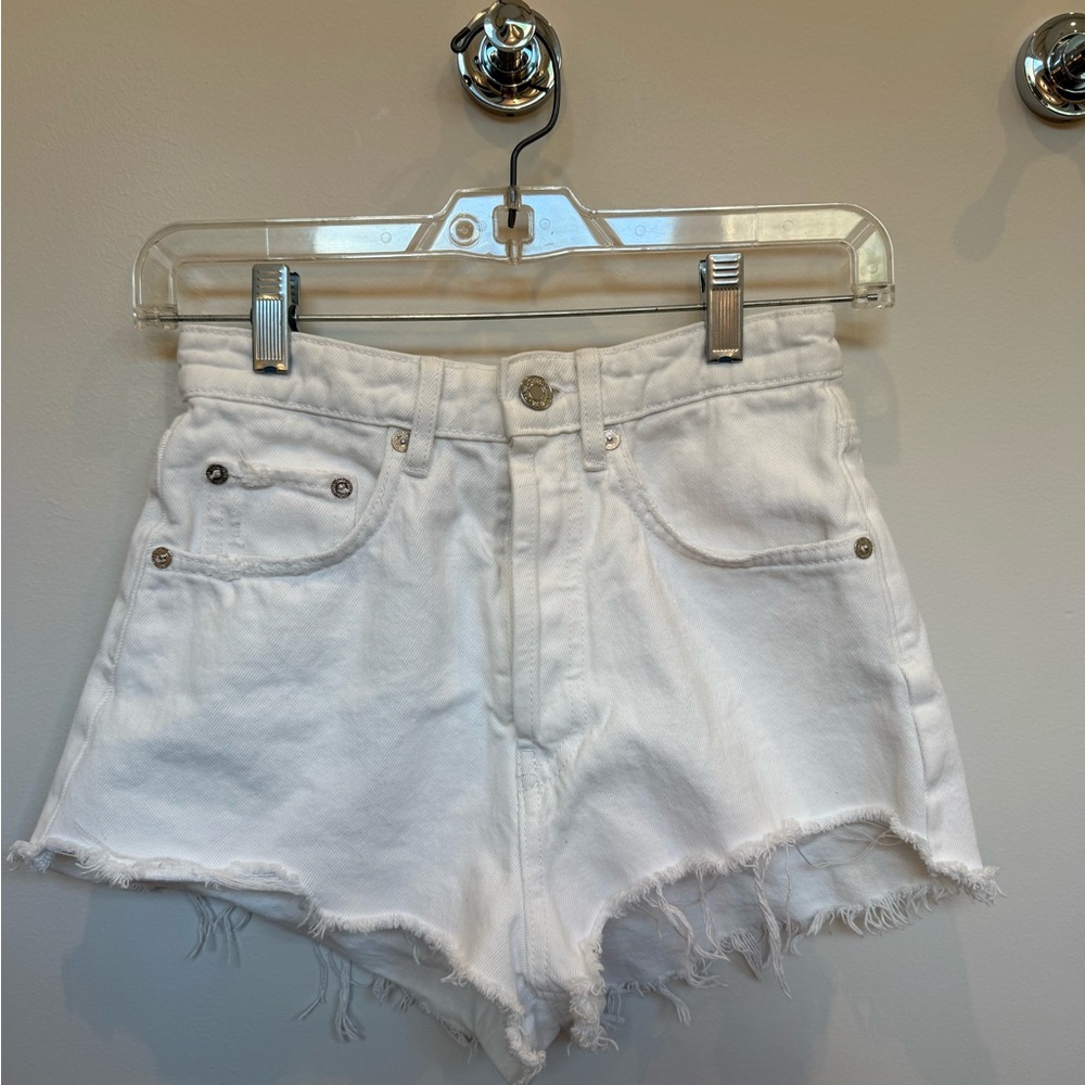 Zara White Frayed Hem Jean Shorts